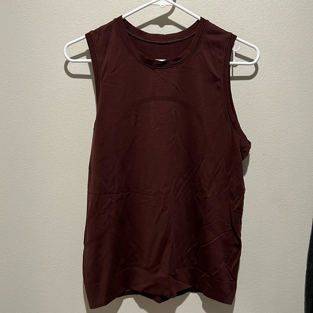 Lululemon tank top